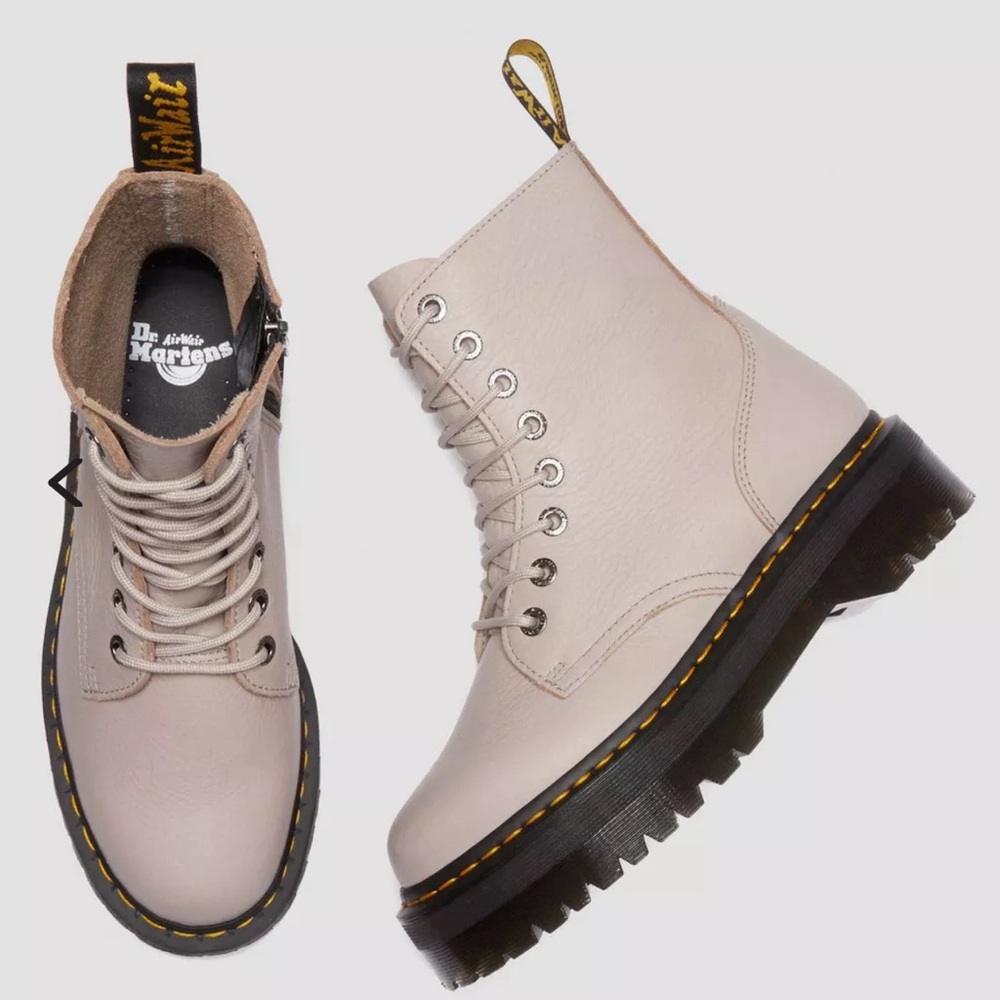 Dr. Martens *NWOB* Jadon III Boot Pisa Leather Platforms, Unisex, Taupe - Picture 2 of 11